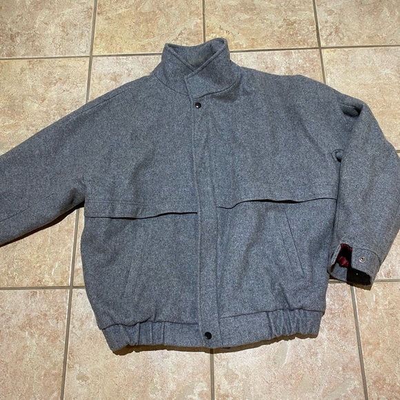 Vintage Givenchy wool bomber! - Picture 3 of 6